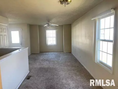 1324 E Jackson St, Springfield, IL 62703 photo 3