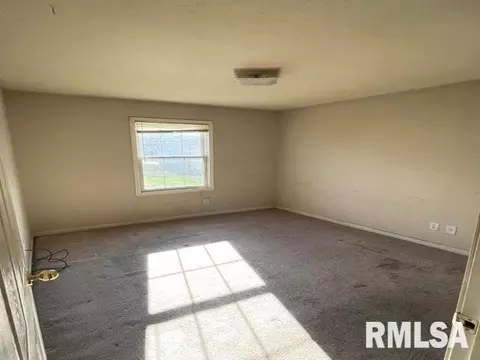 1324 E Jackson St, Springfield, IL 62703 photo 4