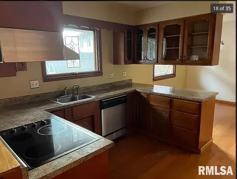 2 Kirkley Ln, Springfield, IL 62704 photo 10