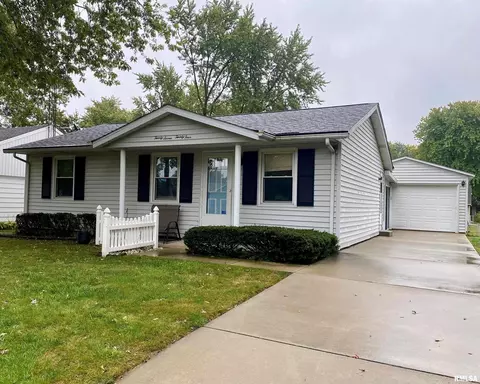 2724 Cardigan Dr, Springfield, IL 62702 photo 1