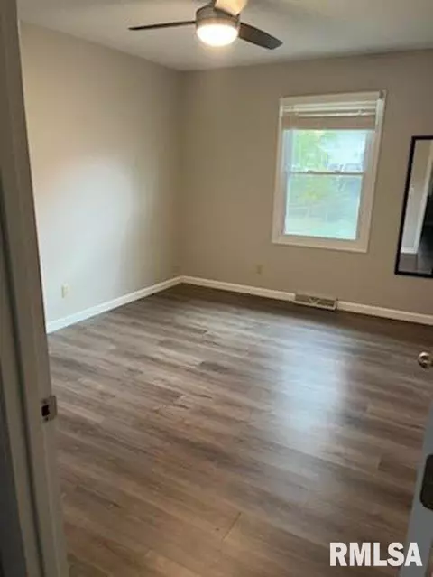 2724 Cardigan Dr, Springfield, IL 62702 photo 4