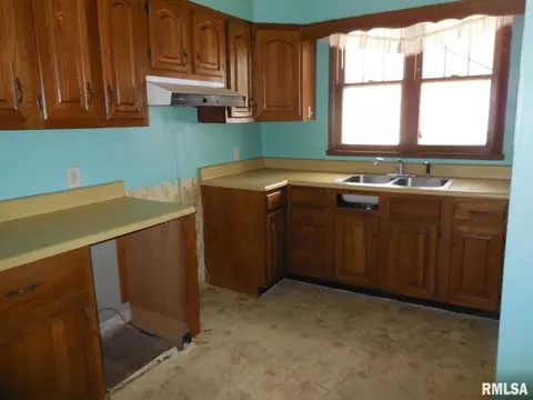 201 E Main St, Clayton, IL 62324 photo 9