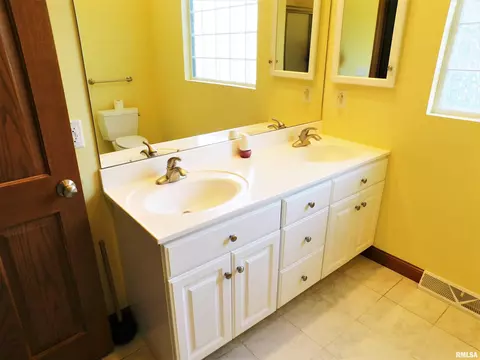 3505 Lytham Dr, Springfield, IL 62712 photo 8