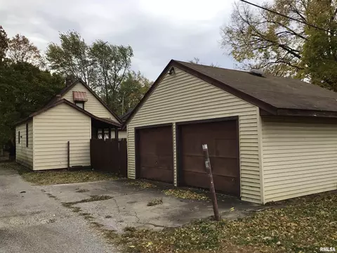 1515 S 1st St, Springfield, IL 62704 photo 5