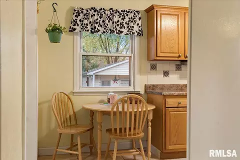 2108 N 22nd St, Springfield, IL 62702 photo 9