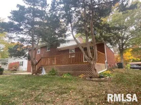 2324 Bates Ave, Springfield, IL 62704 photo 4