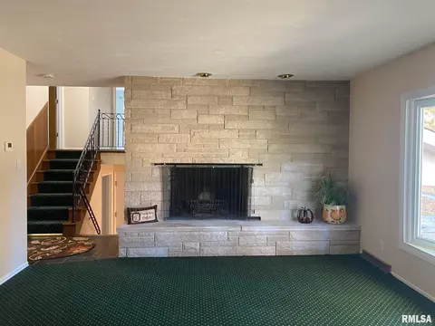 2324 Bates Ave, Springfield, IL 62704 photo 9