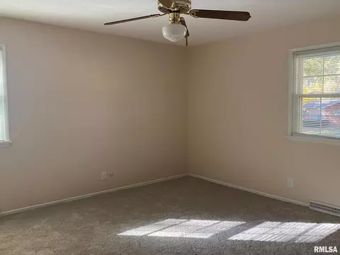 2324 Bates Ave, Springfield, IL 62704 photo 24