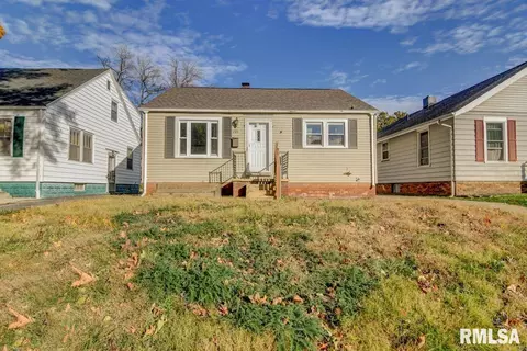 2324 S 8th St, Springfield, IL 62703 photo 2
