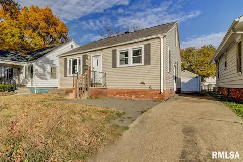 2324 S 8th St, Springfield, IL 62703 photo 1