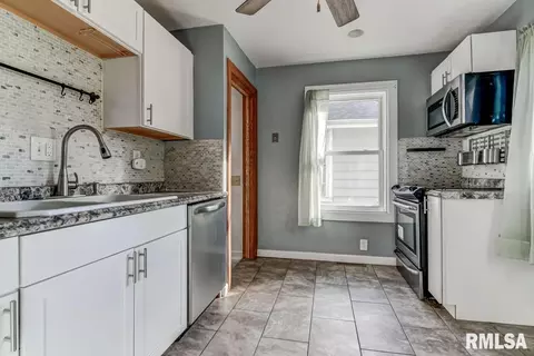 2324 S 8th St, Springfield, IL 62703 photo 9