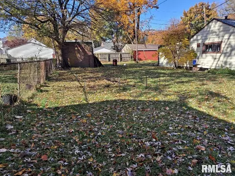 2605 S Walnut St, Springfield, IL 62704 photo 4