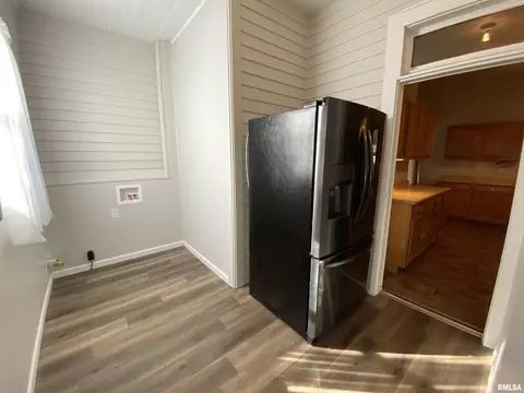 1040 Patton Ave, Springfield, IL 62702 photo 15
