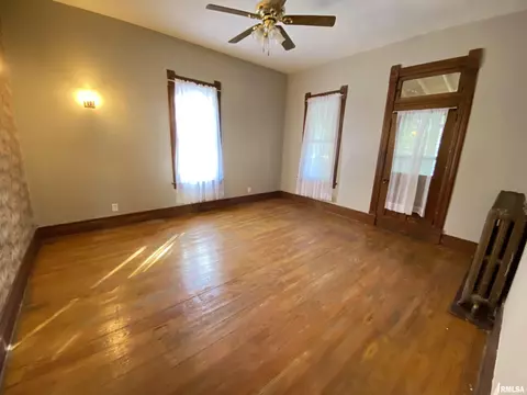 1040 Patton Ave, Springfield, IL 62702 photo 9