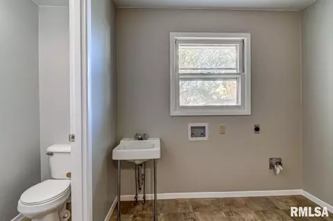 246 S Engle St, Greenview, IL 62642 photo 20