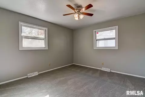 246 S Engle St, Greenview, IL 62642 photo 26