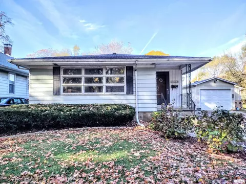 2339 Holmes Ave, Springfield, IL 62704 photo 1