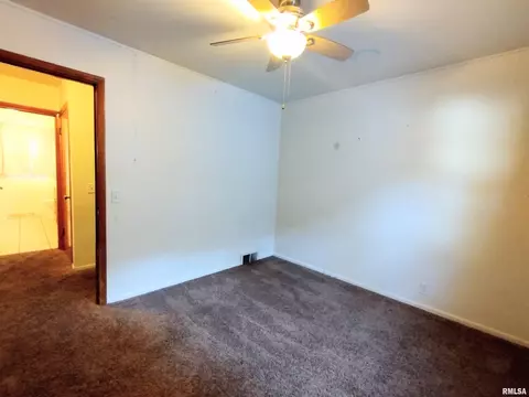2339 Holmes Ave, Springfield, IL 62704 photo 17