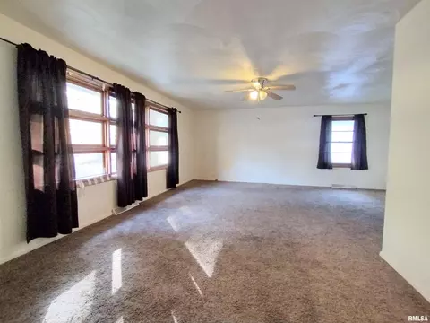 2339 Holmes Ave, Springfield, IL 62704 photo 3