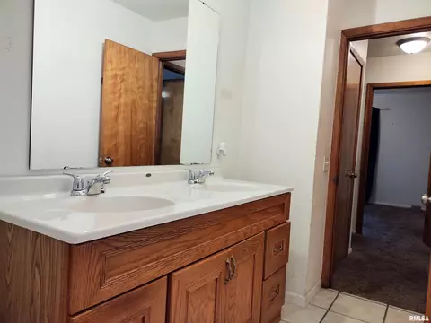 2339 Holmes Ave, Springfield, IL 62704 photo 16
