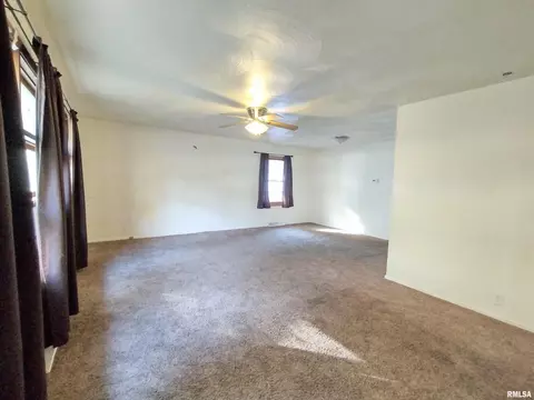 2339 Holmes Ave, Springfield, IL 62704 photo 7