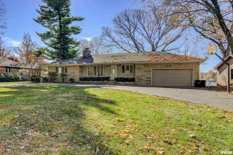 236 Maple Grove Ln, Springfield, IL 62712 photo 1
