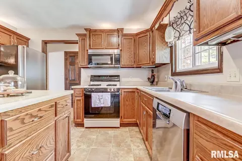 4115 S 3rd St, Springfield, IL 62703 photo 10