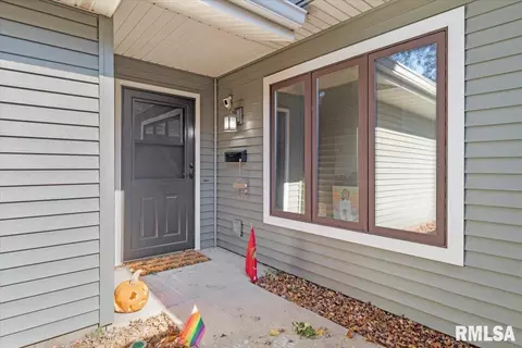 21 Brookside Pl, Springfield, IL 62704 photo 2