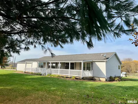 13014 Kirby St, Tallula, IL 62688