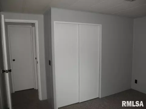 302 E Main St, Thayer, IL 62689 photo 16