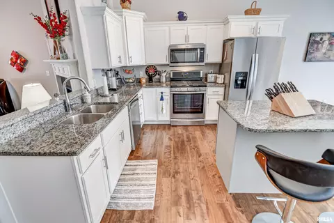 1518 Dearborn Dr, Springfield, IL 62711 photo 8
