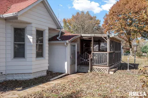 113 W Elm St, Thayer, IL 62689 photo 43
