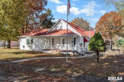 113 W Elm St, Thayer, IL 62689 photo 1