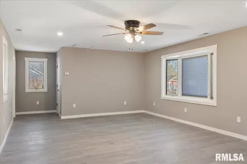 113 W Elm St, Thayer, IL 62689 photo 19