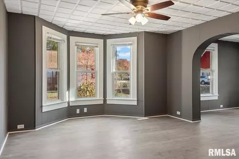 113 W Elm St, Thayer, IL 62689 photo 8