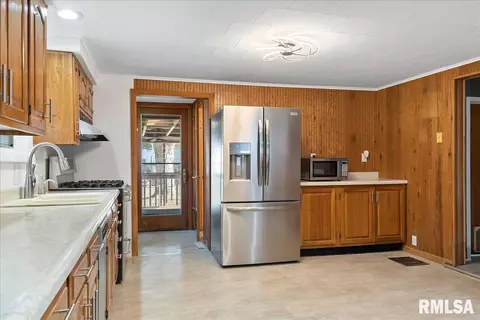 113 W Elm St, Thayer, IL 62689 photo 13