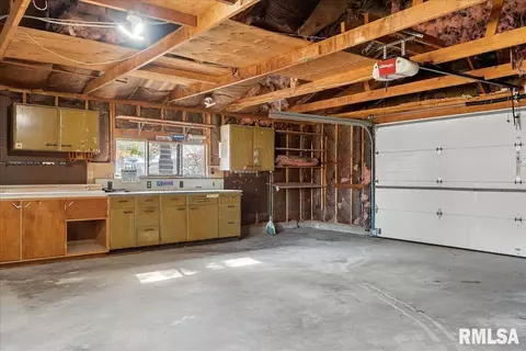 113 W Elm St, Thayer, IL 62689 photo 52