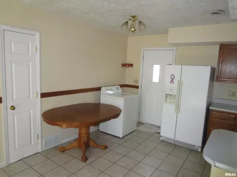 39 Bunn Dr, Springfield, IL 62703 photo 11