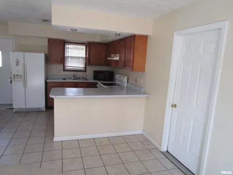 39 Bunn Dr, Springfield, IL 62703 photo 9