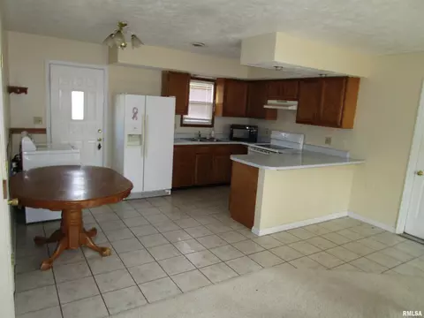 39 Bunn Dr, Springfield, IL 62703 photo 12