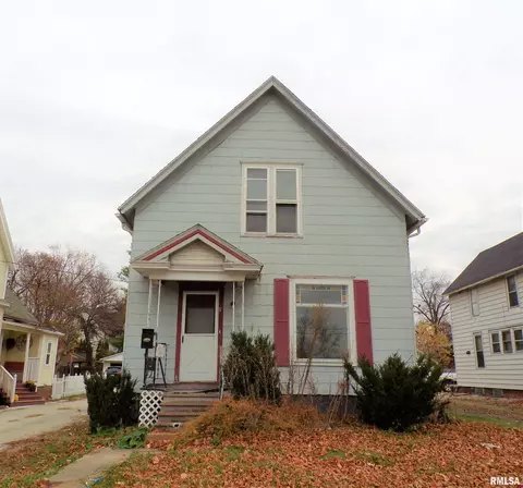 81 Blaine Ave, Galesburg, IL 61401