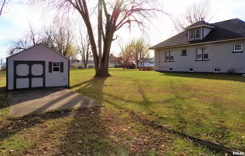 404 W Snyder St, Abingdon, IL 61410 photo 8