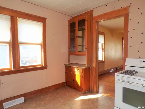 404 W Snyder St, Abingdon, IL 61410 photo 18