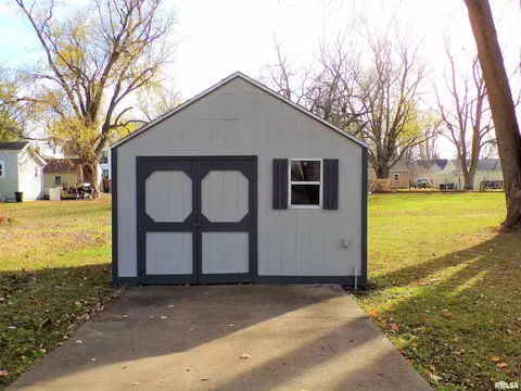 404 W Snyder St, Abingdon, IL 61410 photo 7