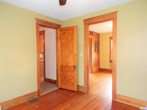 404 W Snyder St, Abingdon, IL 61410 photo 23