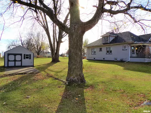 404 W Snyder St, Abingdon, IL 61410 photo 9