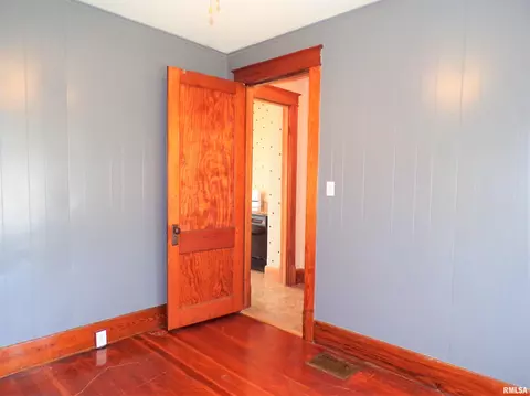 404 W Snyder St, Abingdon, IL 61410 photo 26