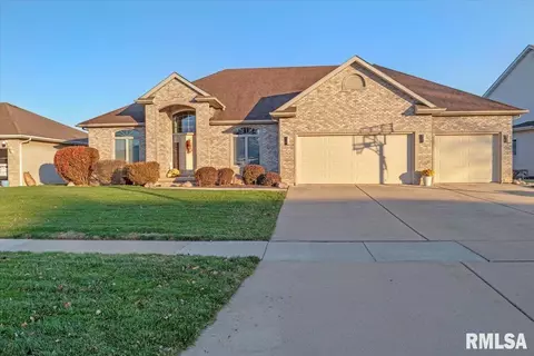 7616 Wentworth Dr, Springfield, IL 62711 photo 2