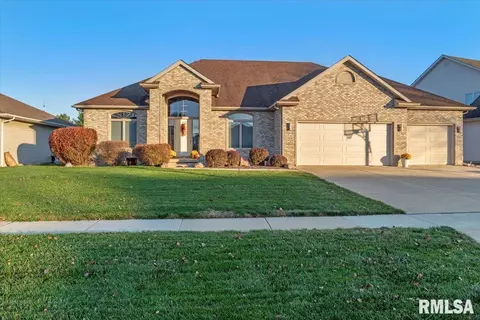 7616 Wentworth Dr, Springfield, IL 62711 photo 1