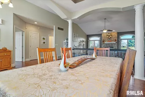7616 Wentworth Dr, Springfield, IL 62711 photo 9